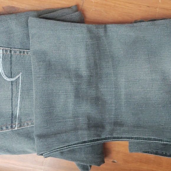 AE Artist Jeans - Picture 7 of 9